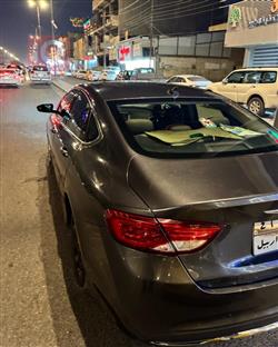 کرایسلەر 200